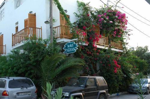 Arian Hotel Páros Buitenkant foto