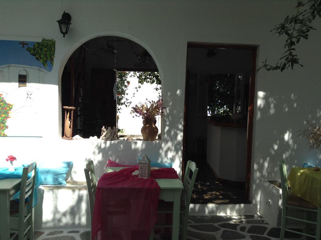 Arian Hotel Páros Buitenkant foto