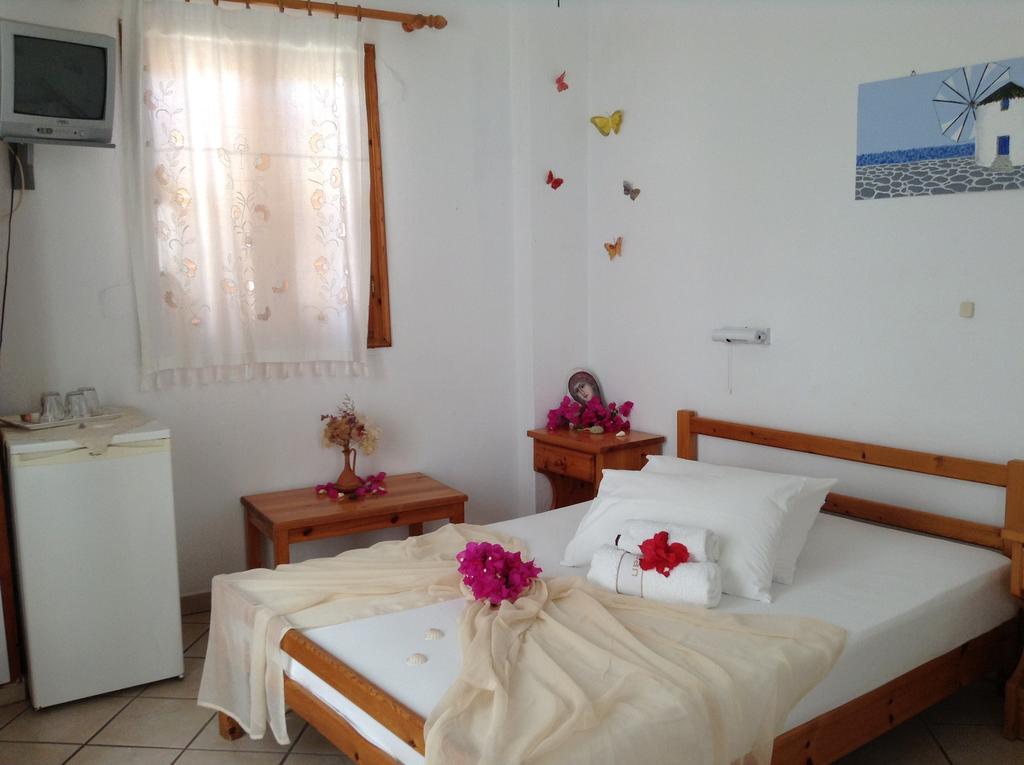 Arian Hotel Páros Buitenkant foto