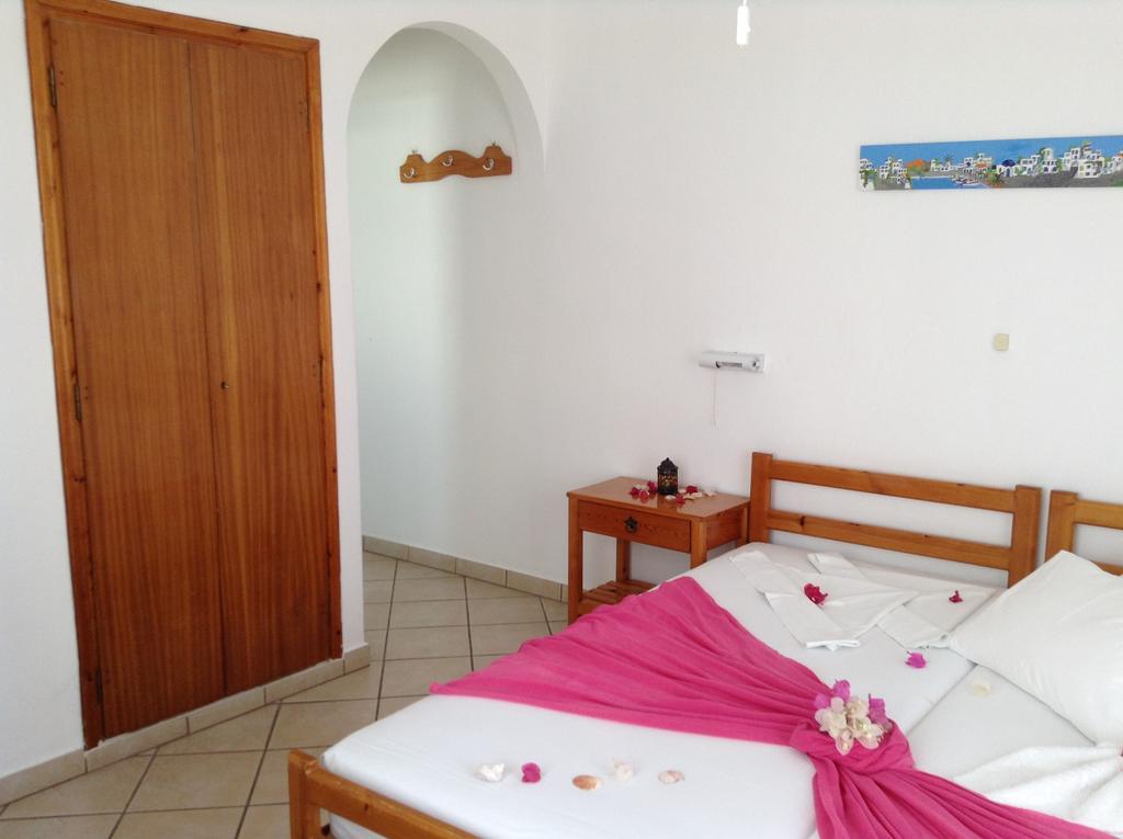 Arian Hotel Páros Buitenkant foto